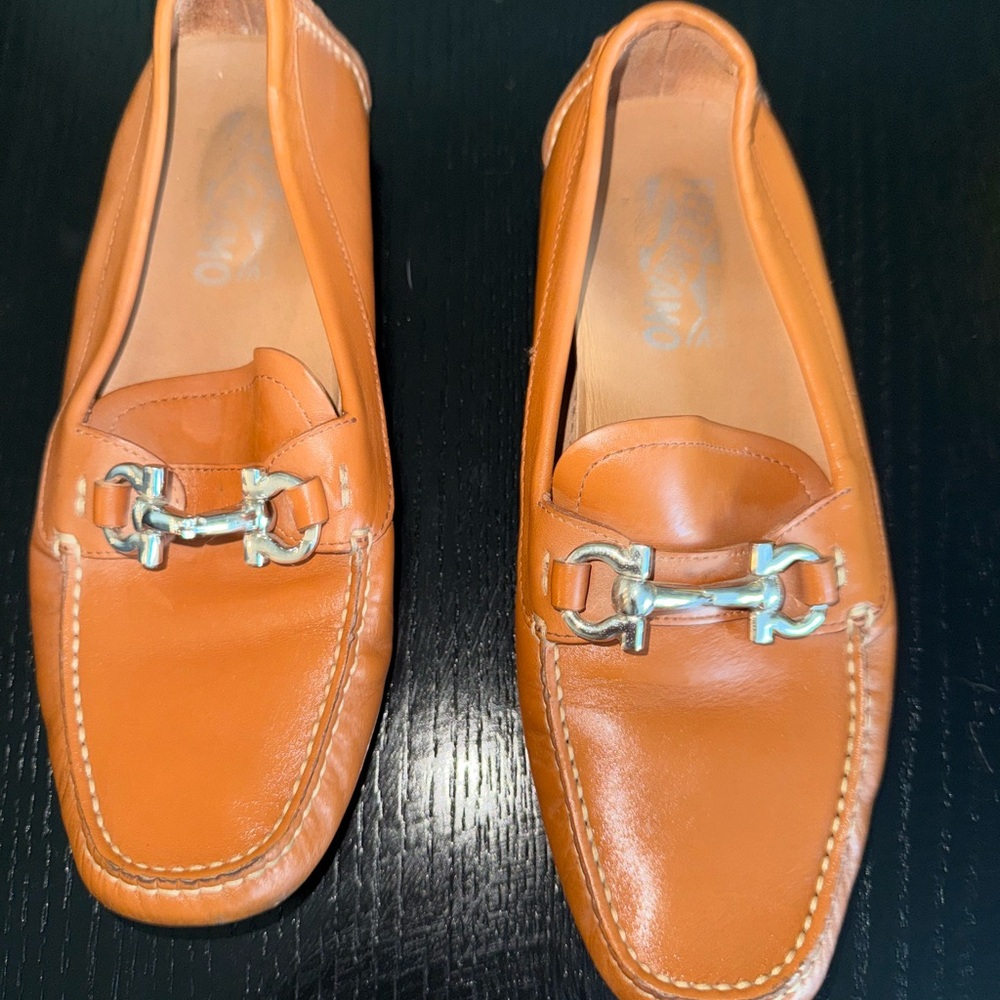 Womans Tan Leather Loafers